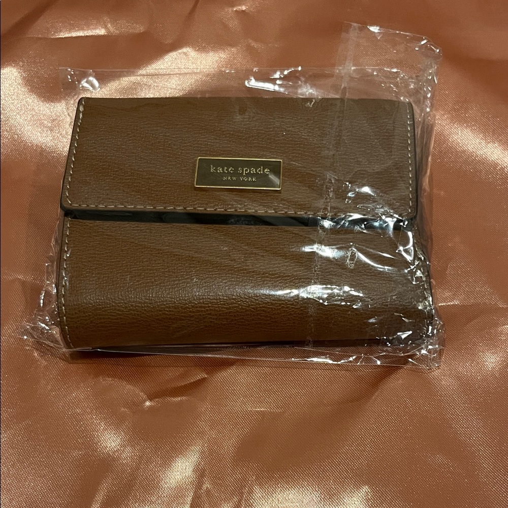 Kate Spade | NWOT | Tan Leather Wallet